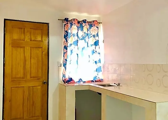 Rb Baruiz "hideaway" - South Hostel Cebu